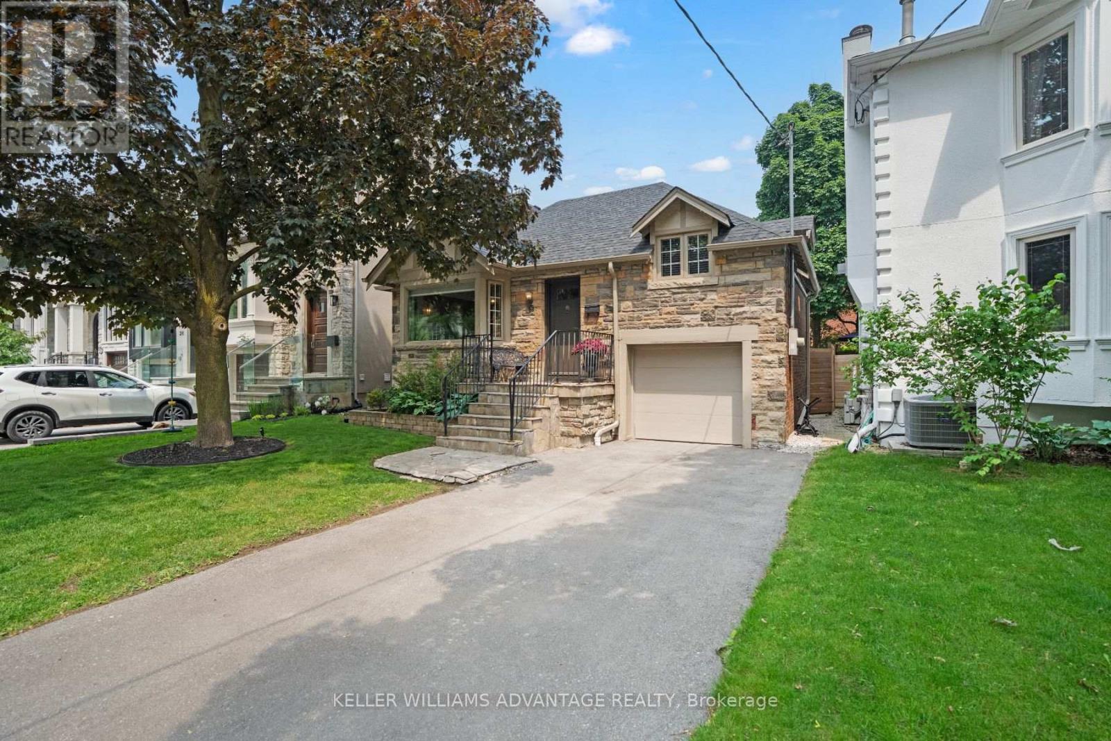 387 Elm Road, Toronto, Ontario  M5M 3V9 - Photo 1 - C12207662