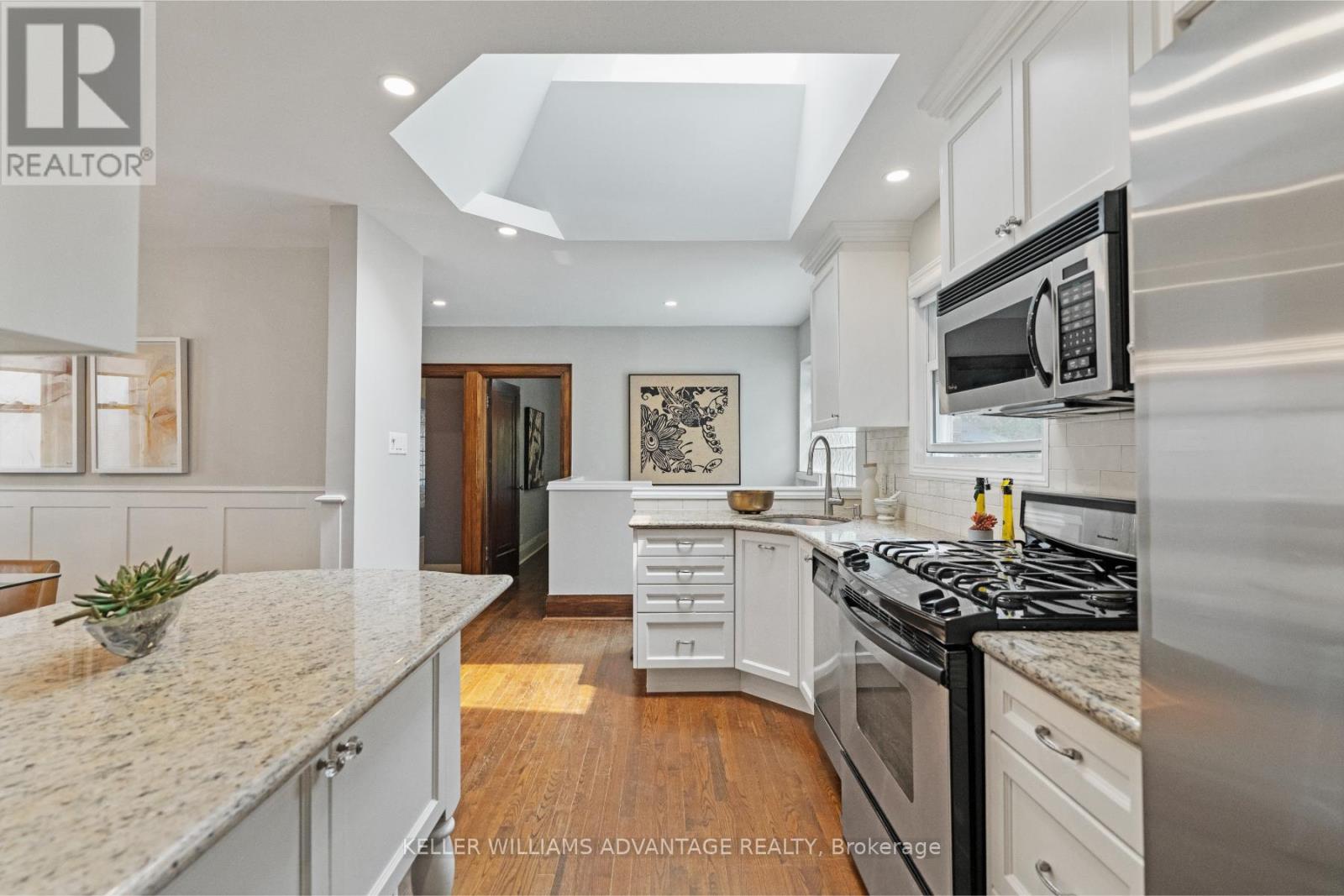 387 Elm Road, Toronto, Ontario  M5M 3V9 - Photo 17 - C12207662