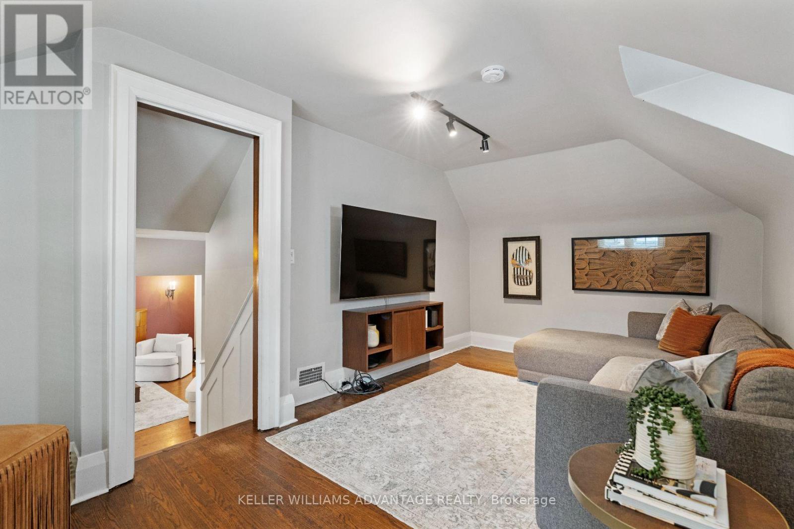 387 Elm Road, Toronto, Ontario  M5M 3V9 - Photo 20 - C12207662