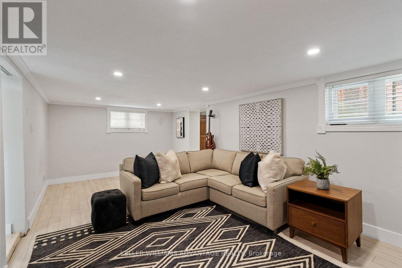 387 Elm Road, Toronto, Ontario  M5M 3V9 - Photo 34 - C12207662