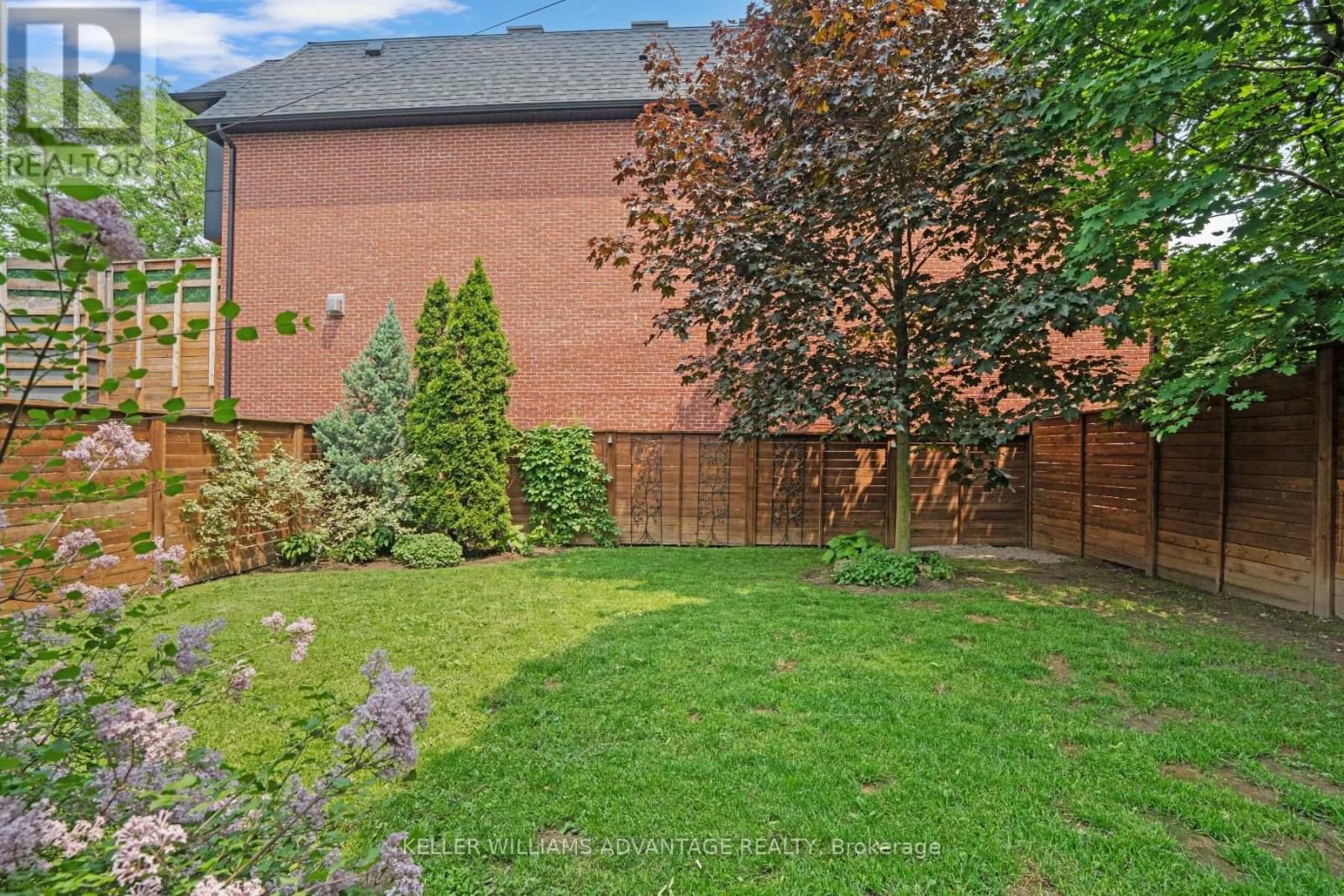 387 Elm Road, Toronto, Ontario  M5M 3V9 - Photo 38 - C12207662