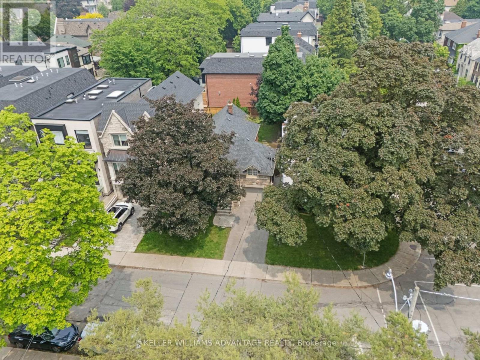 387 Elm Road, Toronto, Ontario  M5M 3V9 - Photo 41 - C12207662
