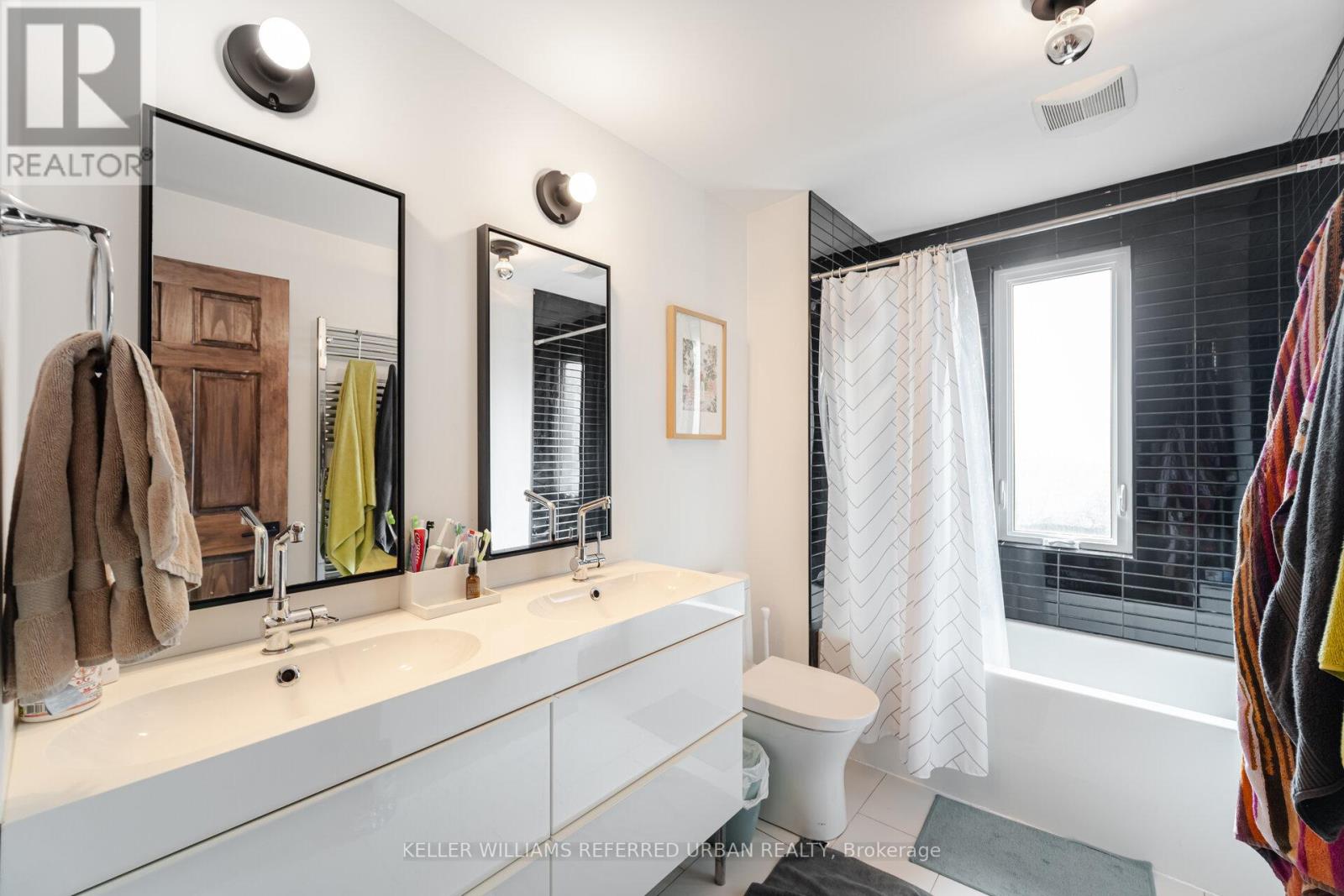 180 Beatrice Street, Toronto, Ontario  M6G 3G1 - Photo 10 - C12207686