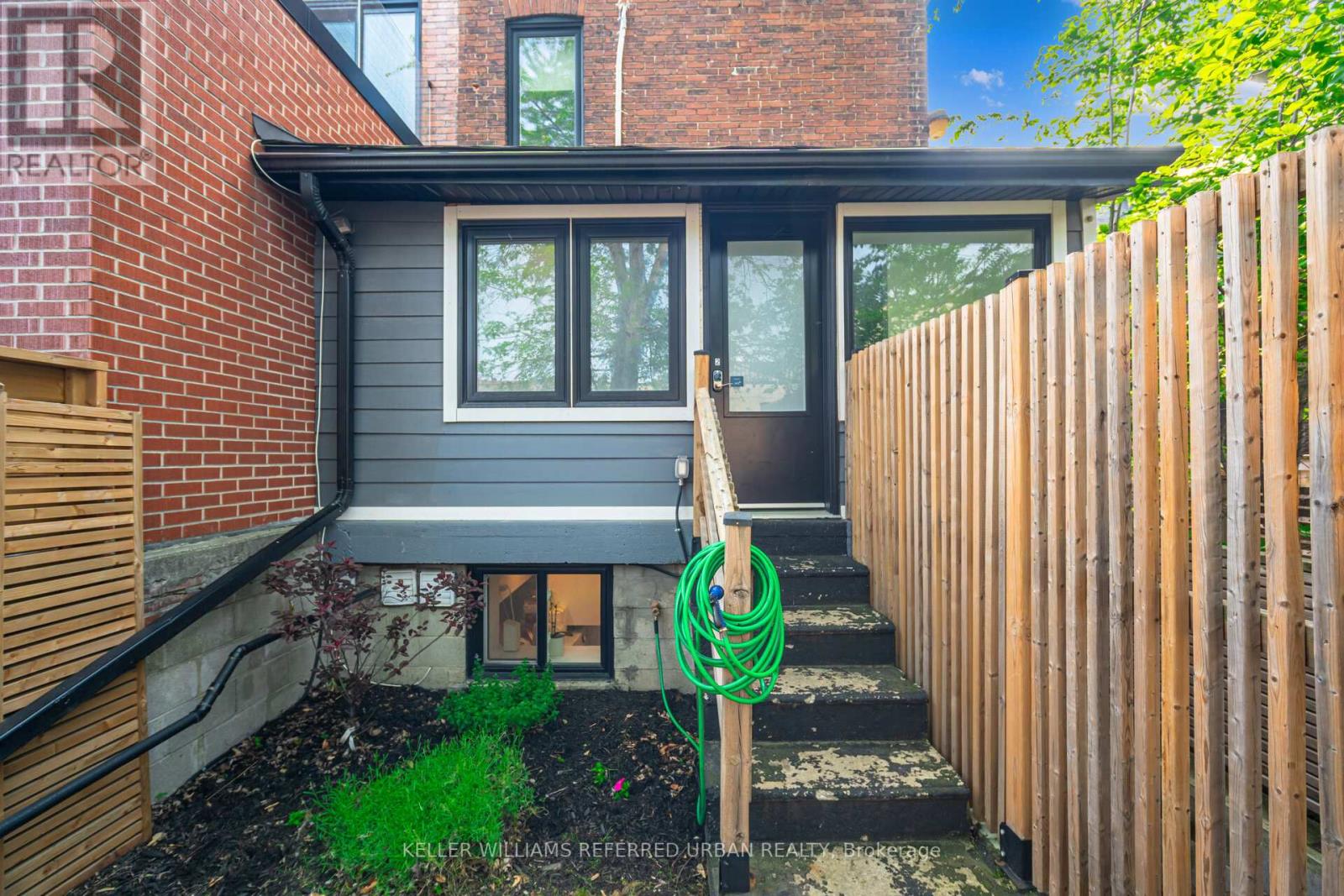 180 Beatrice Street, Toronto, Ontario  M6G 3G1 - Photo 19 - C12207686