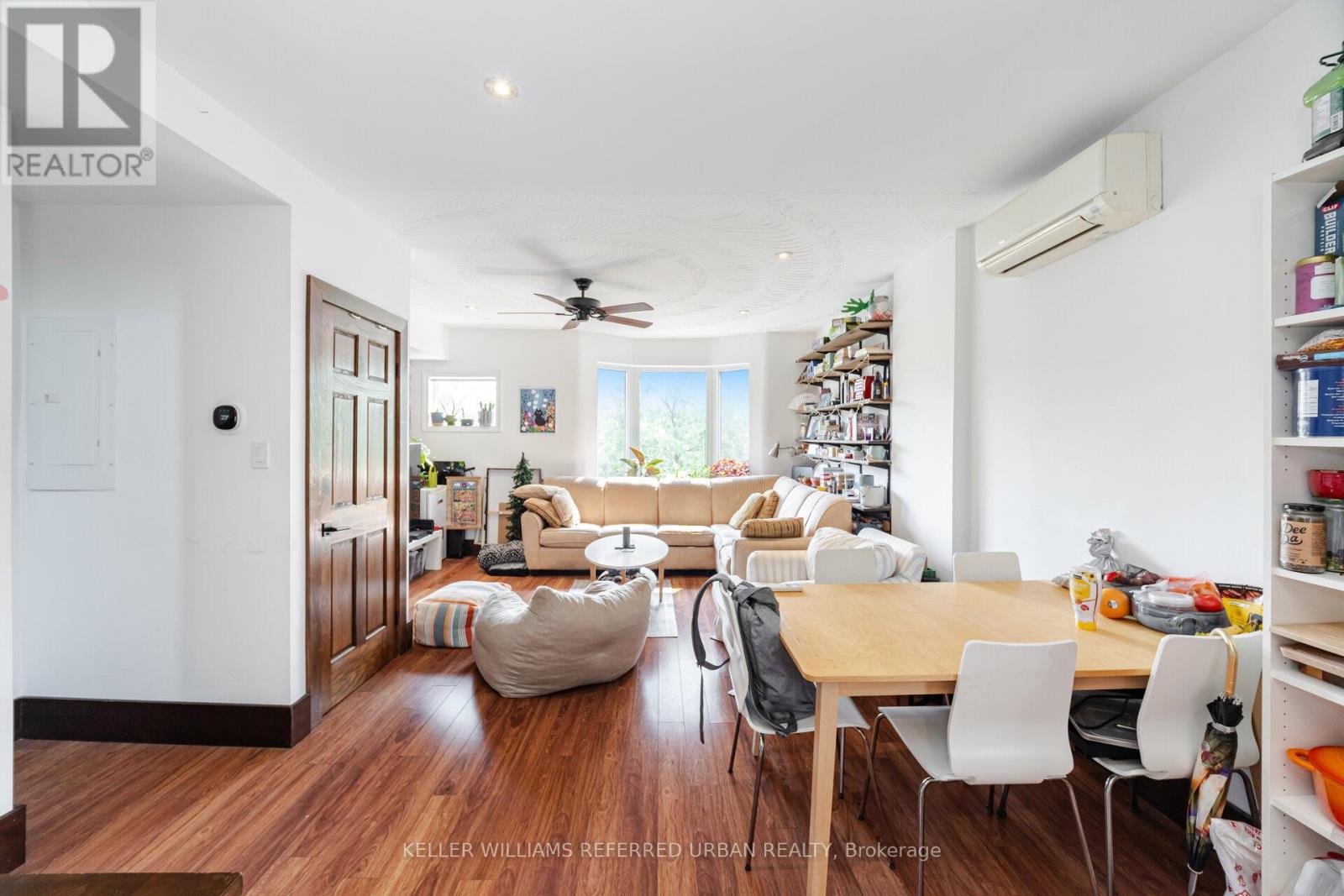 180 Beatrice Street, Toronto, Ontario  M6G 3G1 - Photo 6 - C12207686
