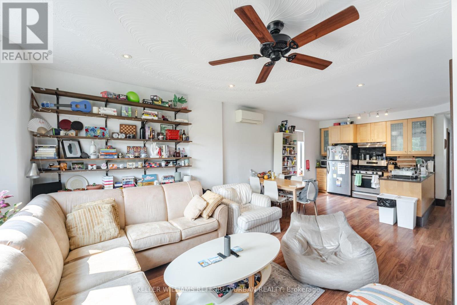 180 Beatrice Street, Toronto, Ontario  M6G 3G1 - Photo 8 - C12207686