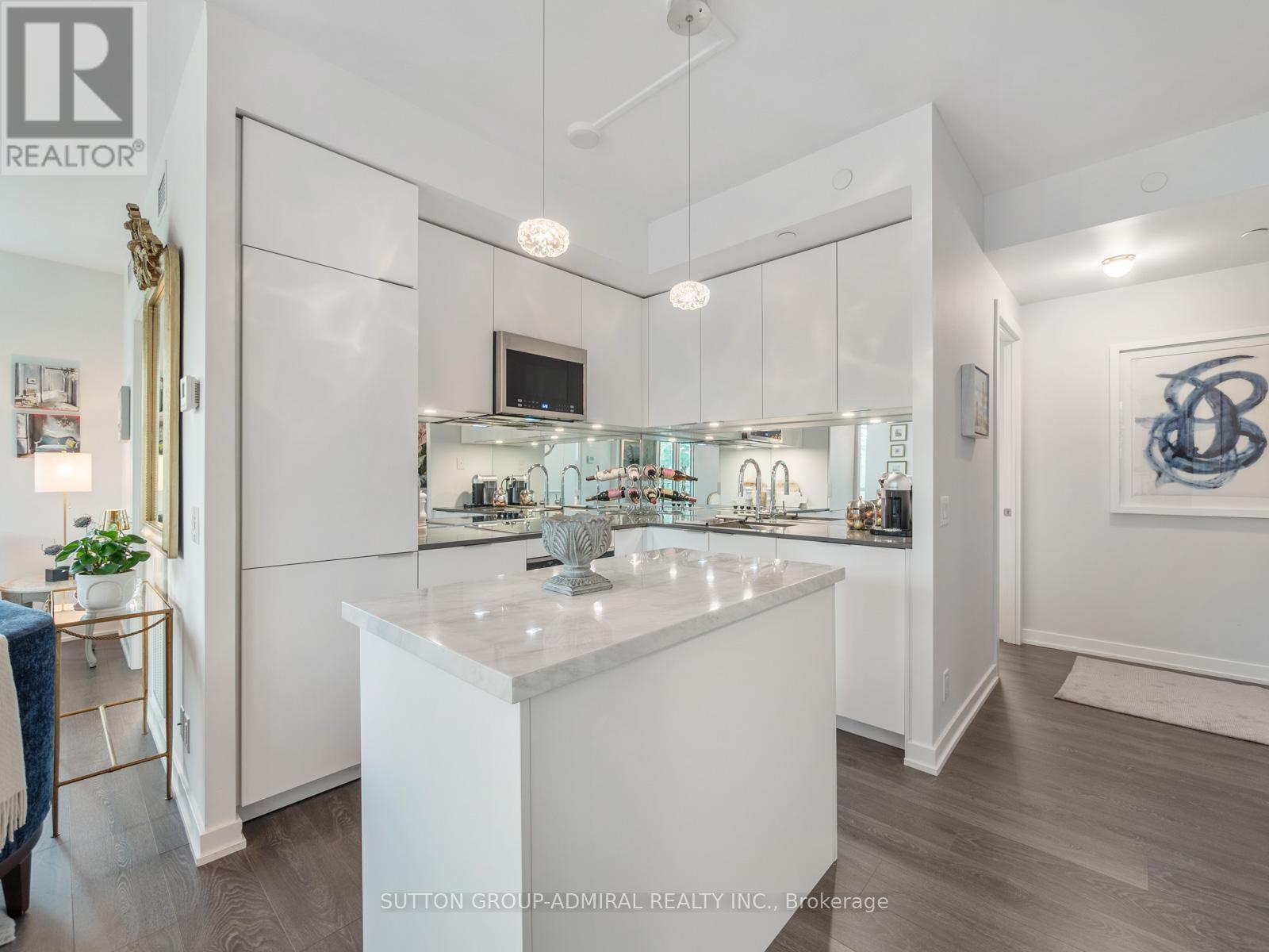 304 - 609 Avenue Road, Toronto, Ontario  M4V 0B1 - Photo 10 - C12207709