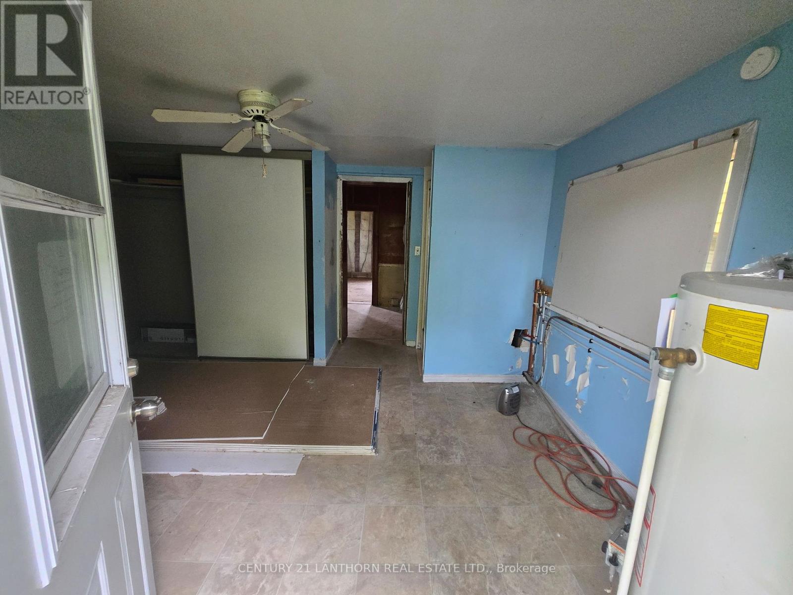 188 Dundas Street W, Quinte West (Trenton Ward), Ontario  K8V 3R2 - Photo 4 - X12207788