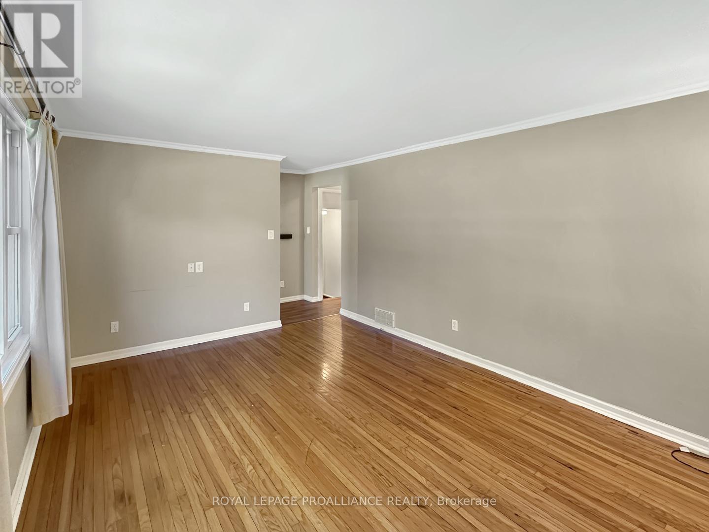 329 Bridge Street E, Belleville (Belleville Ward), Ontario  K8N 1P5 - Photo 6 - X12207790