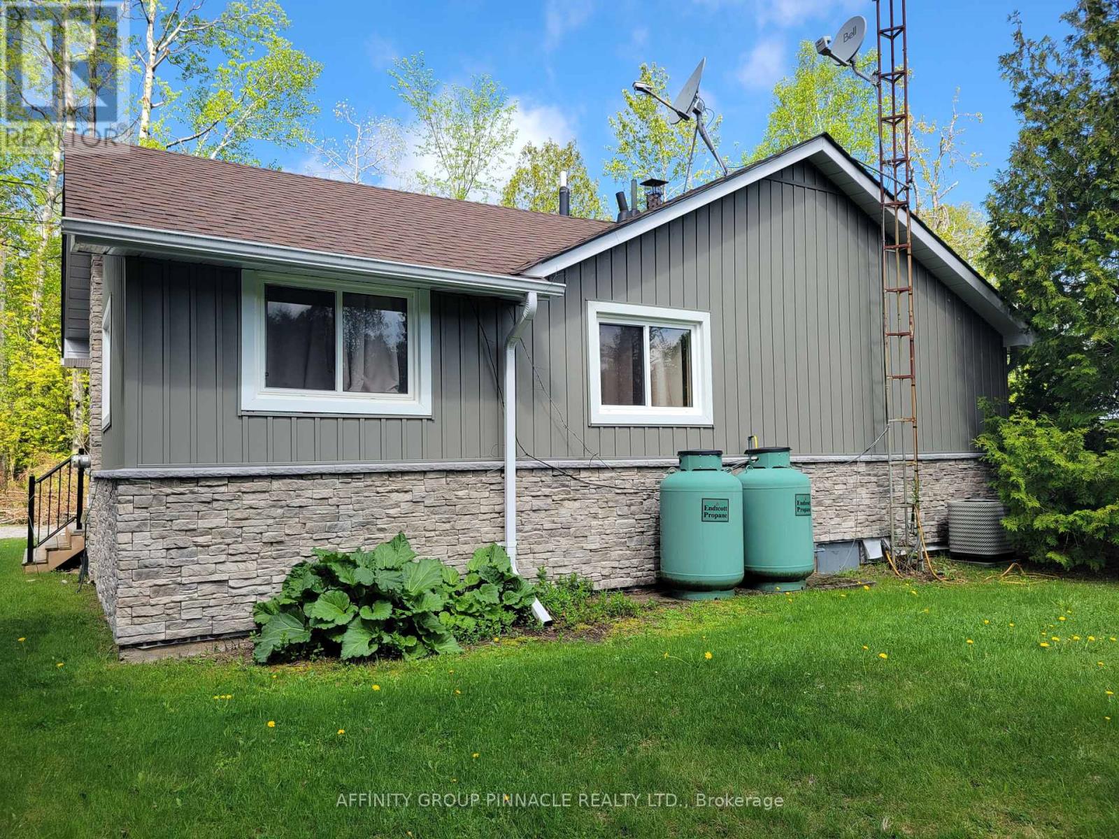 2473 Selwyn Bay Lane, Selwyn, Ontario  K0L 2H0 - Photo 34 - X12207842