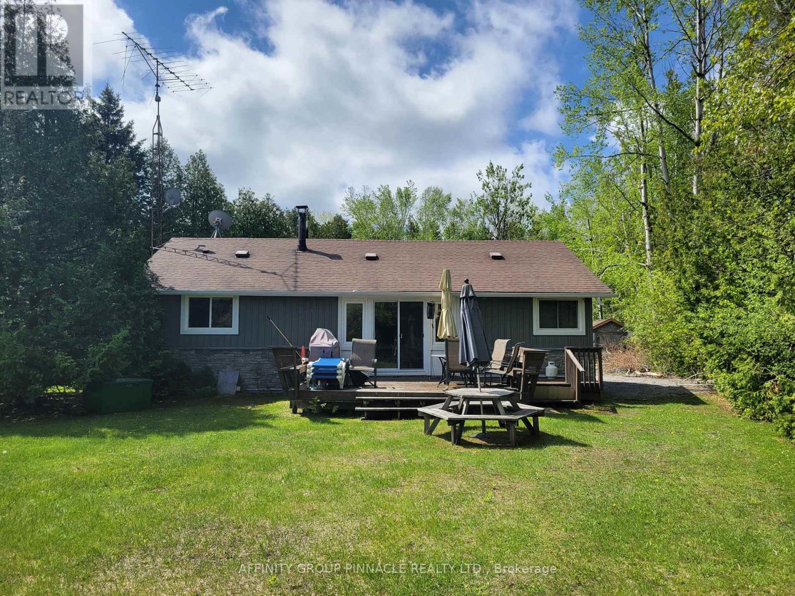 2473 Selwyn Bay Lane, Selwyn, Ontario  K0L 2H0 - Photo 8 - X12207842