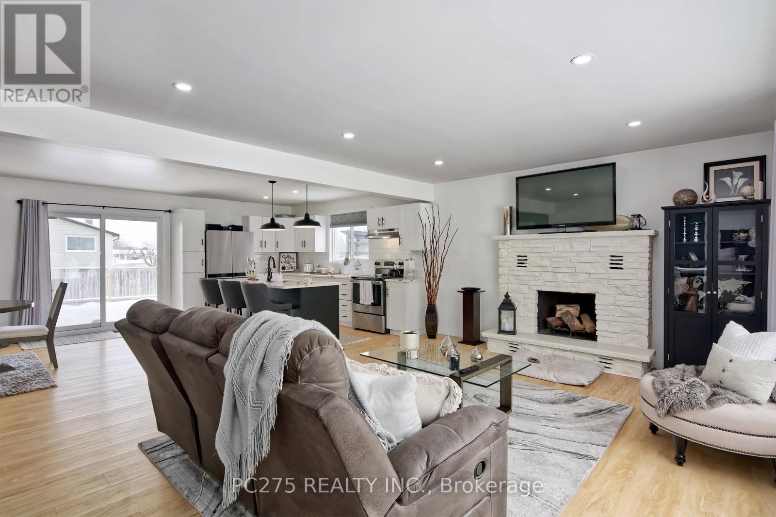 1 Idsardi Avenue, St. Thomas, Ontario  N5R 5P5 - Photo 3 - X12207722