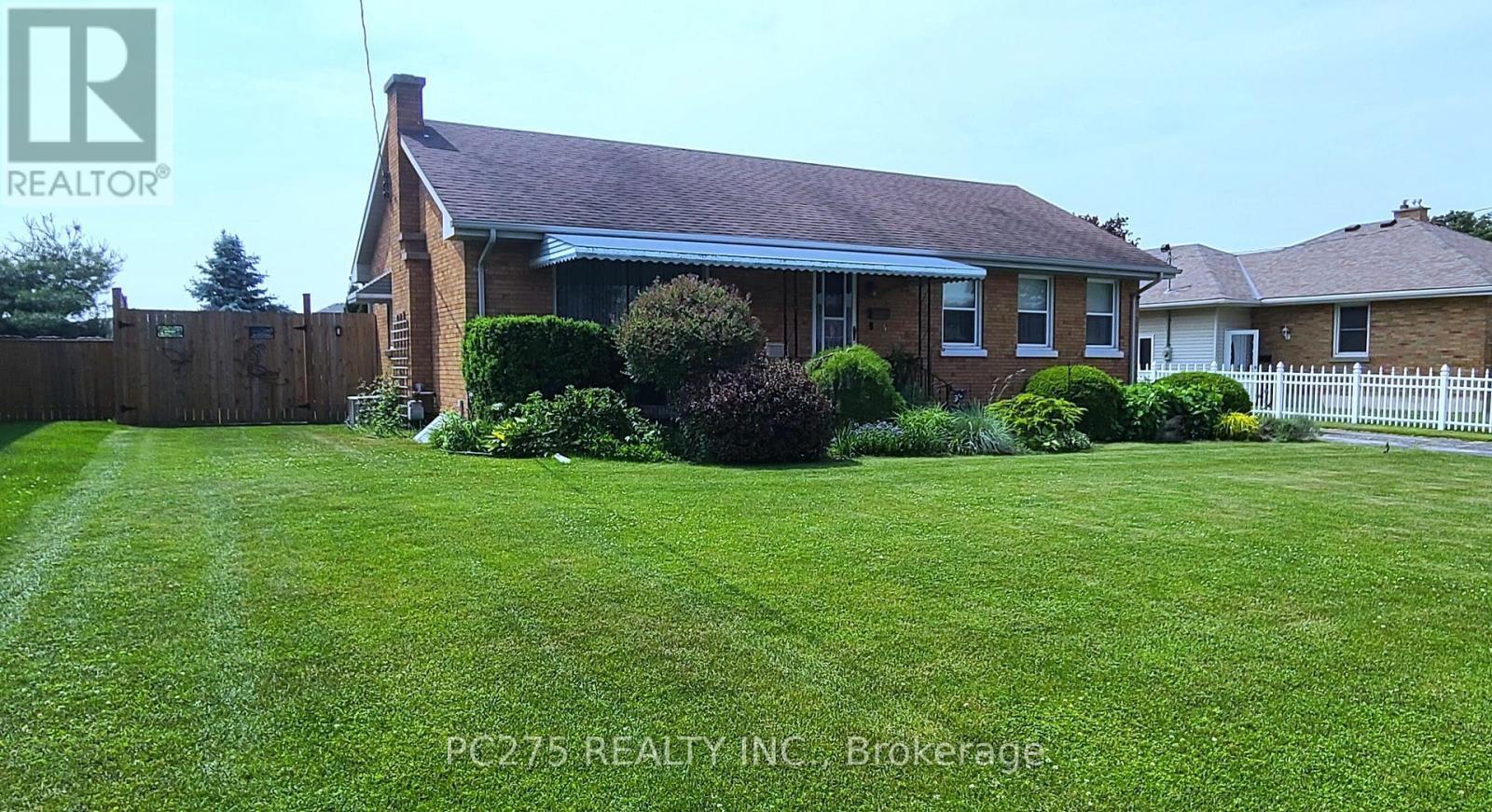 4 LYNDALE AVENUE, Central Elgin, Ontario
