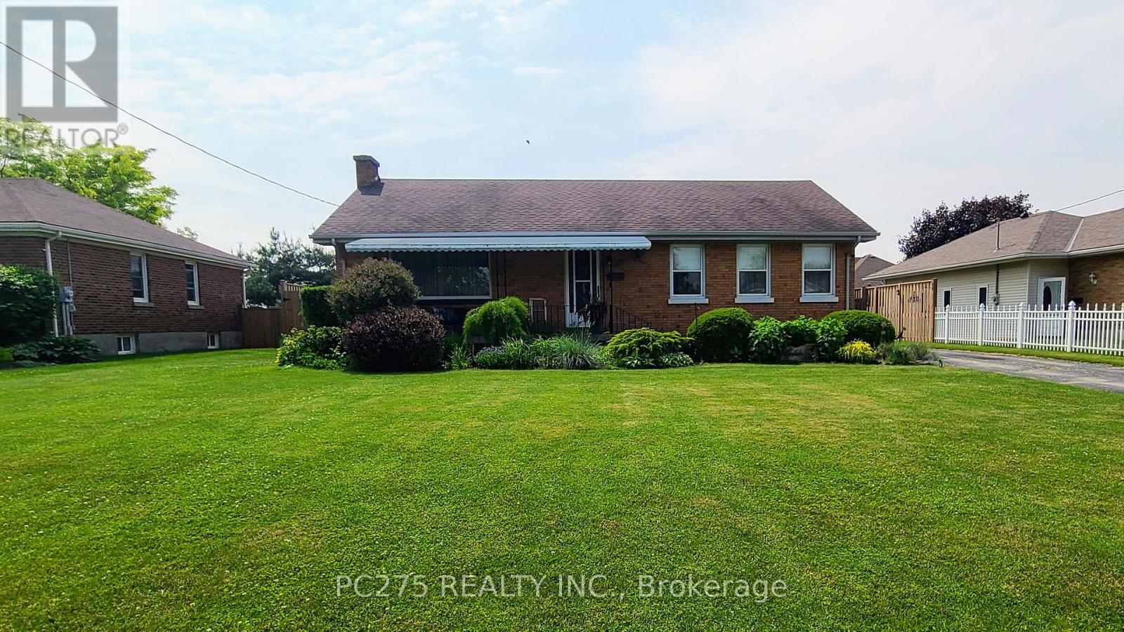 4 Lyndale Avenue, Central Elgin, Ontario  N5R 1C4 - Photo 2 - X12207741