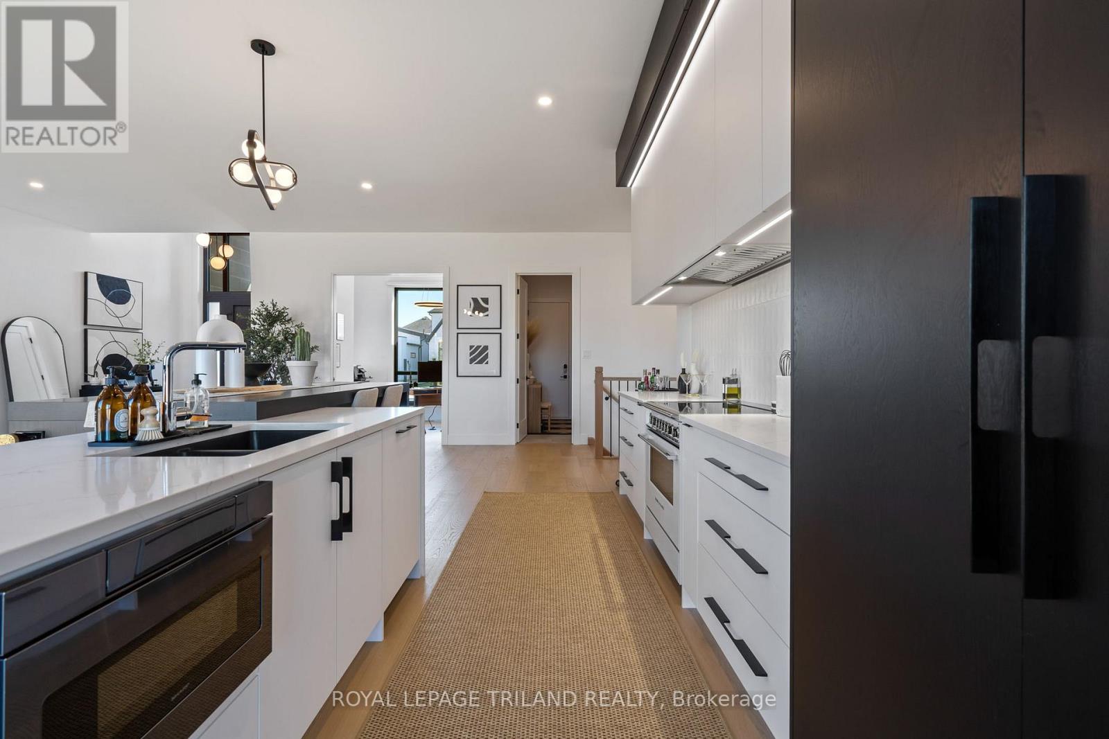 3455 Grand Oak Crossing, London South (South V), Ontario  N6P 0G7 - Photo 10 - X12207818