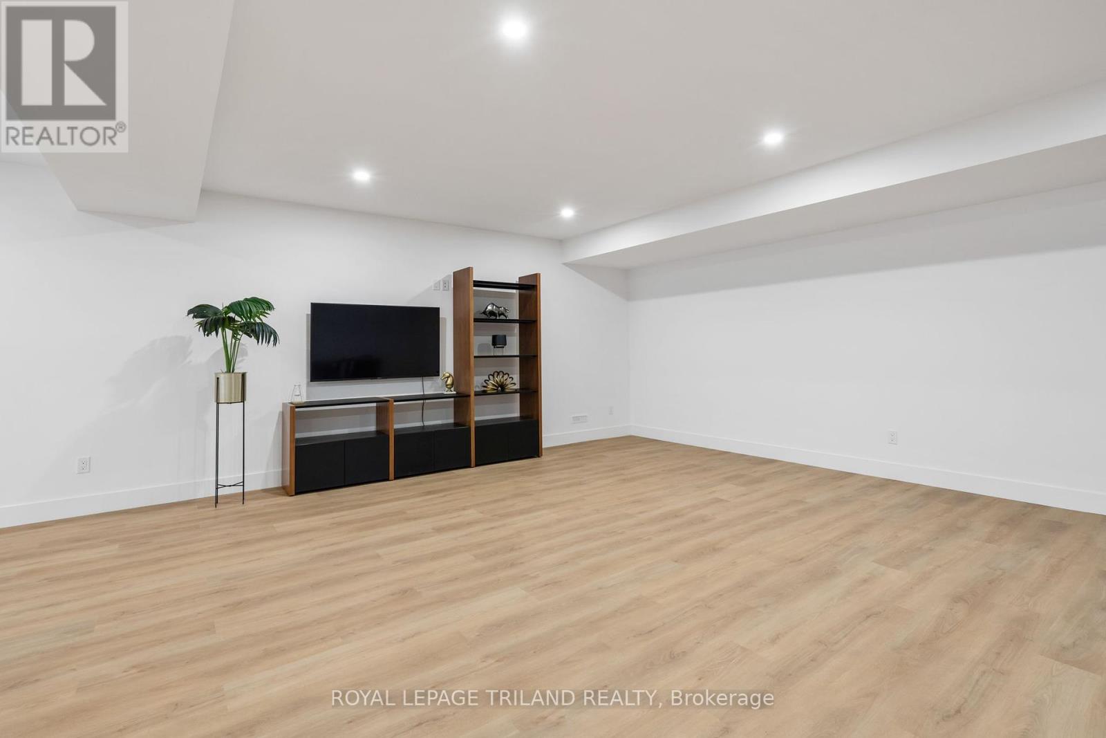 3455 Grand Oak Crossing, London South (South V), Ontario  N6P 0G7 - Photo 32 - X12207818