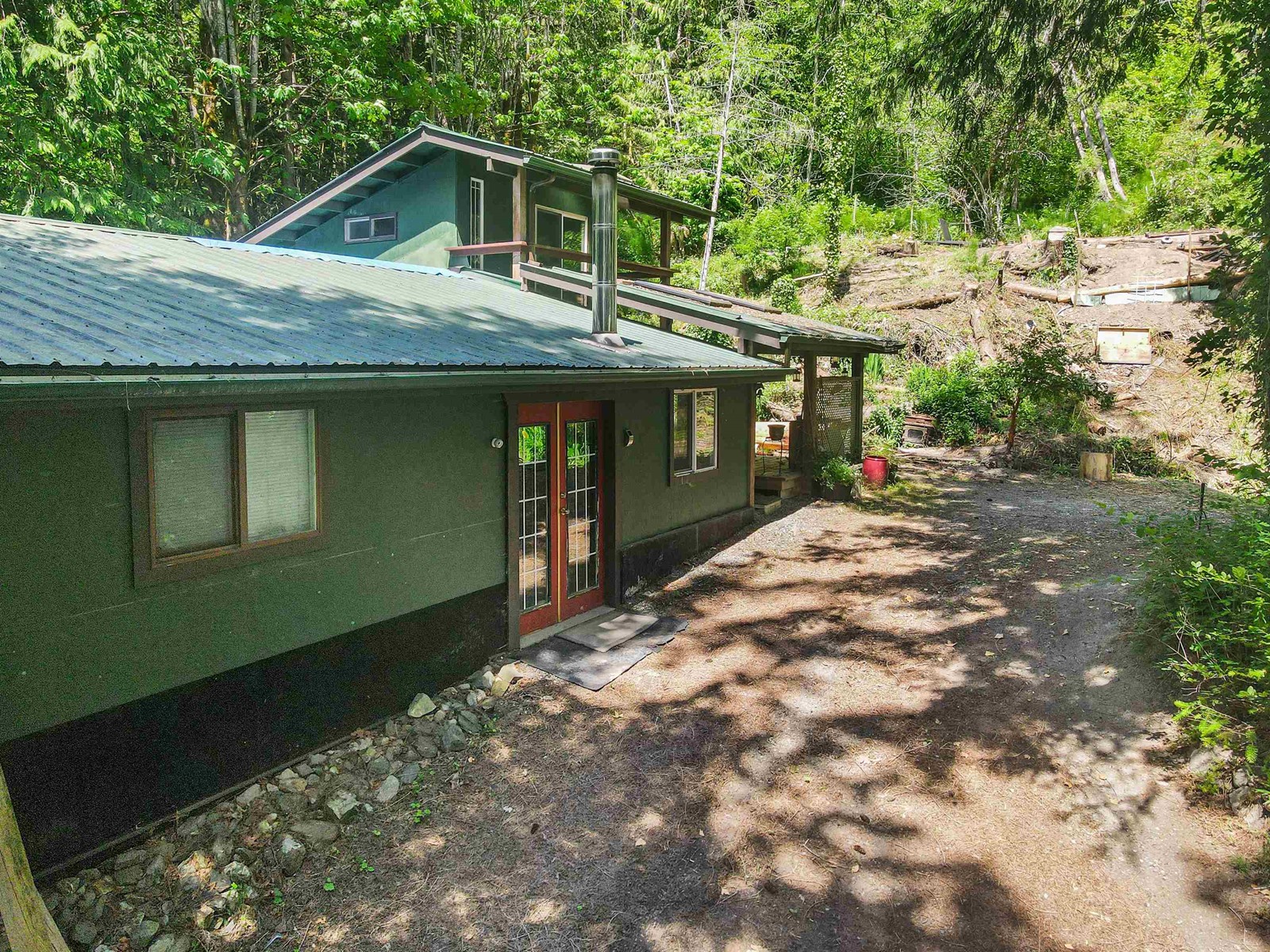 4139 Slesse Road, Chilliwack River Valley, Sardis - Chwk River Valley, British Columbia  V4Z 1B3 - Photo 2 - R3013064
