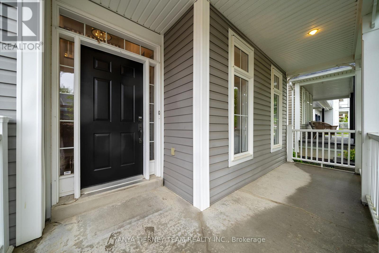 3 Denbury Court, Whitby, Ontario  L1M 2P3 - Photo 4 - E12207654