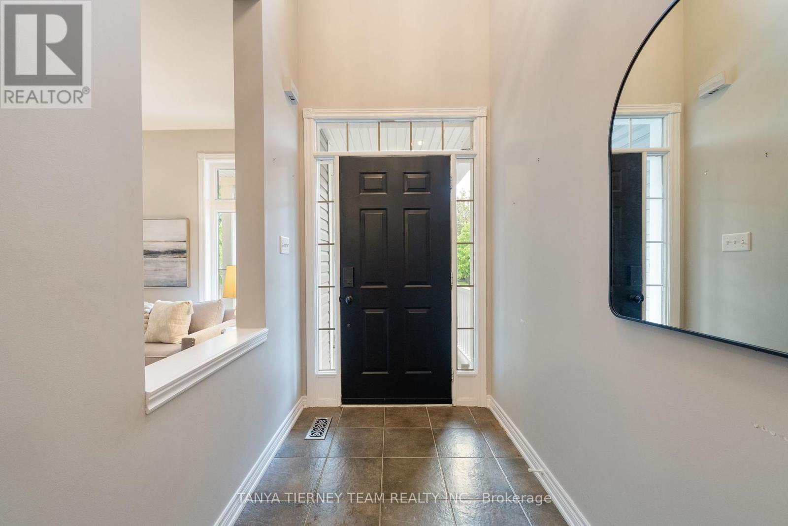 3 Denbury Court, Whitby, Ontario  L1M 2P3 - Photo 5 - E12207654