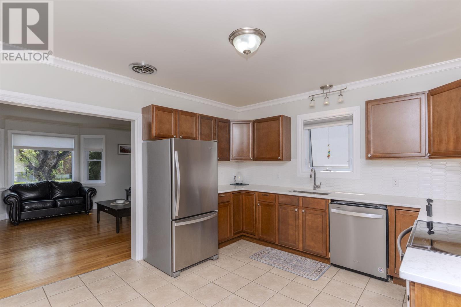 531 Hyde Park Ave, Thunder Bay, Ontario  P7E 1Y1 - Photo 10 - TB251486