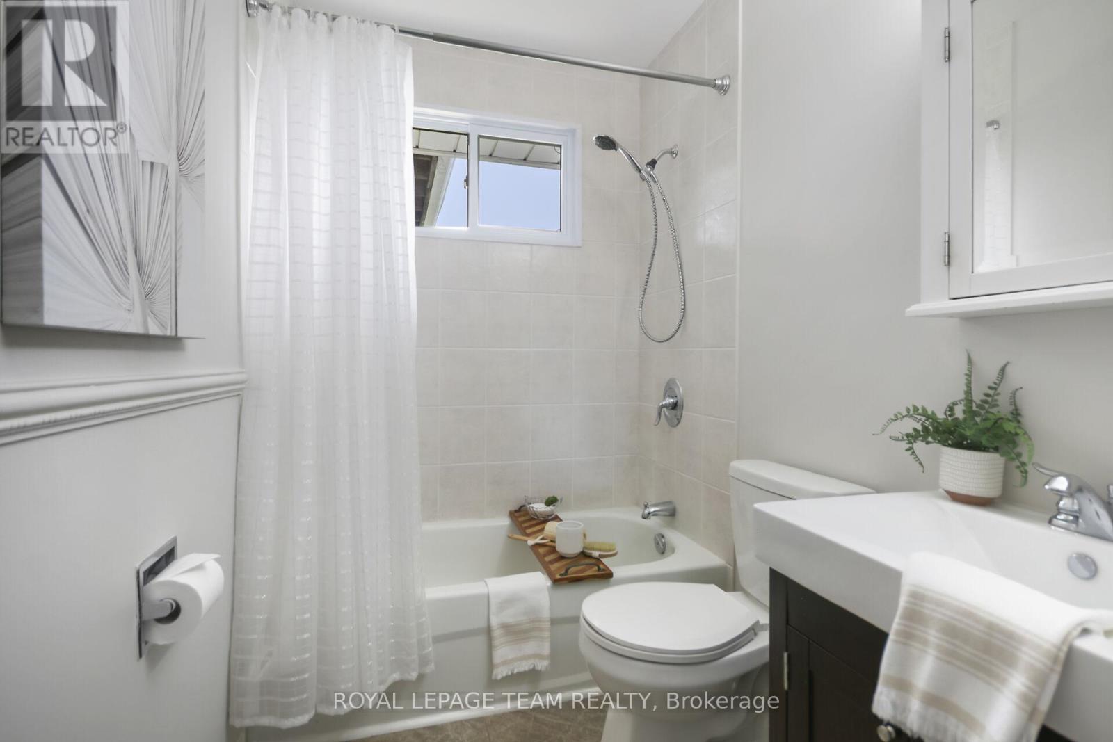 102 Oriole Avenue, Ottawa, Ontario  K2L 1E7 - Photo 26 - X12207724