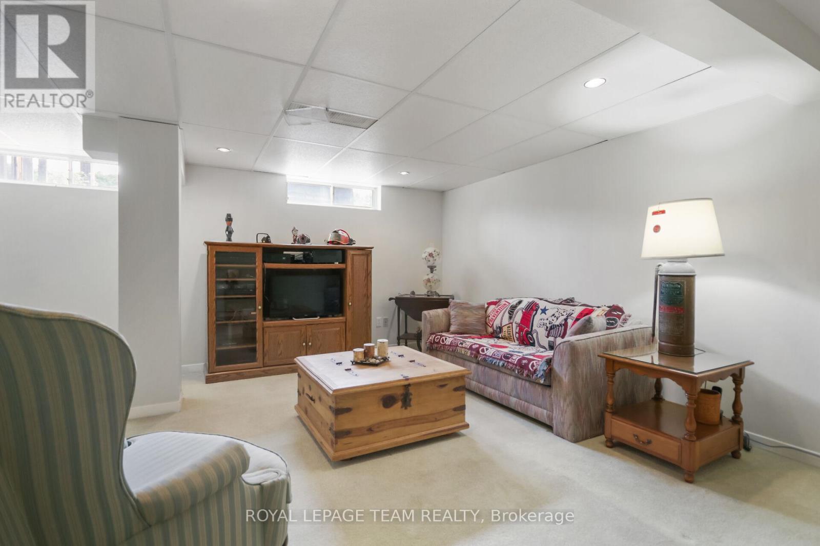 102 Oriole Avenue, Ottawa, Ontario  K2L 1E7 - Photo 28 - X12207724