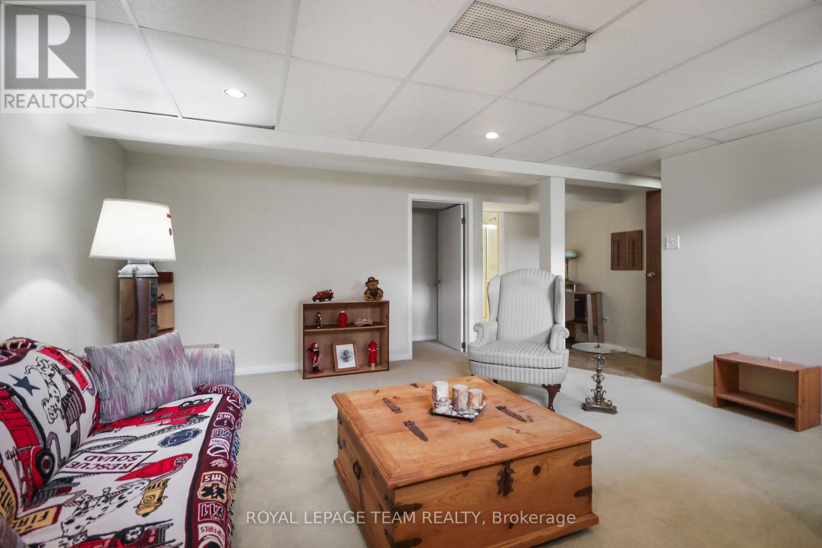 102 Oriole Avenue, Ottawa, Ontario  K2L 1E7 - Photo 30 - X12207724