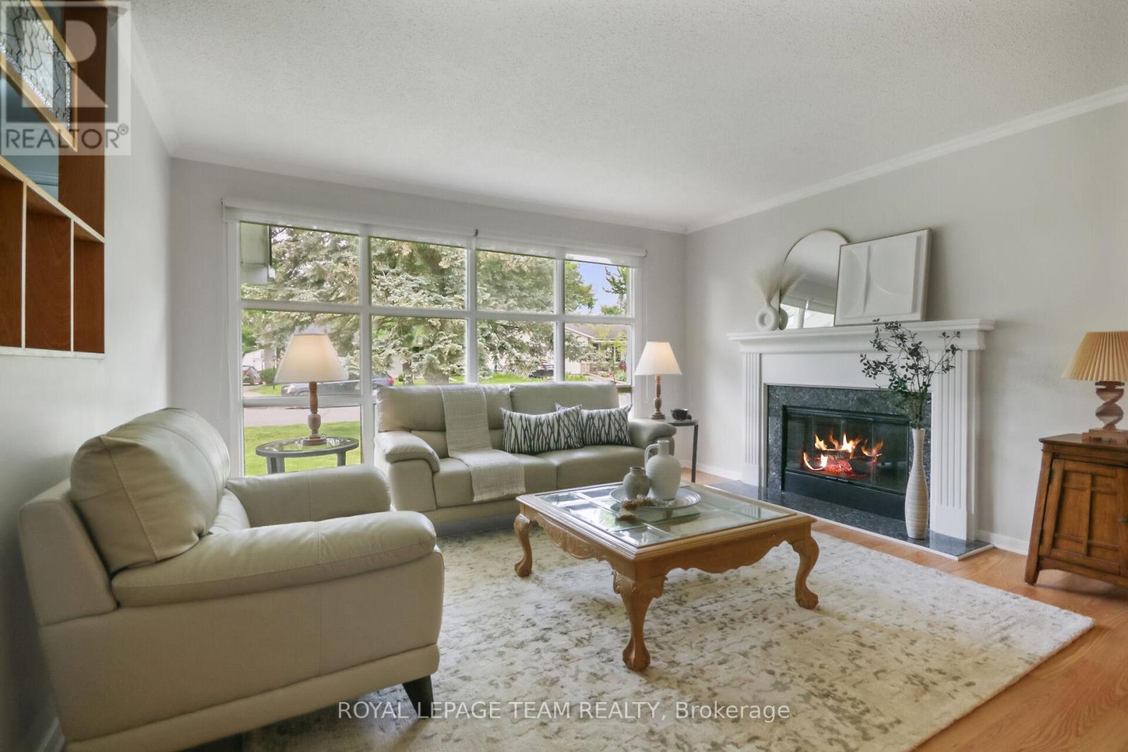 102 Oriole Avenue, Ottawa, Ontario  K2L 1E7 - Photo 5 - X12207724