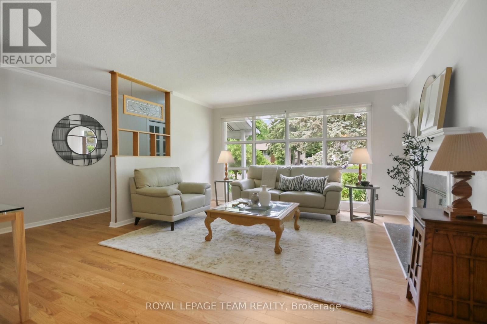 102 Oriole Avenue, Ottawa, Ontario  K2L 1E7 - Photo 7 - X12207724