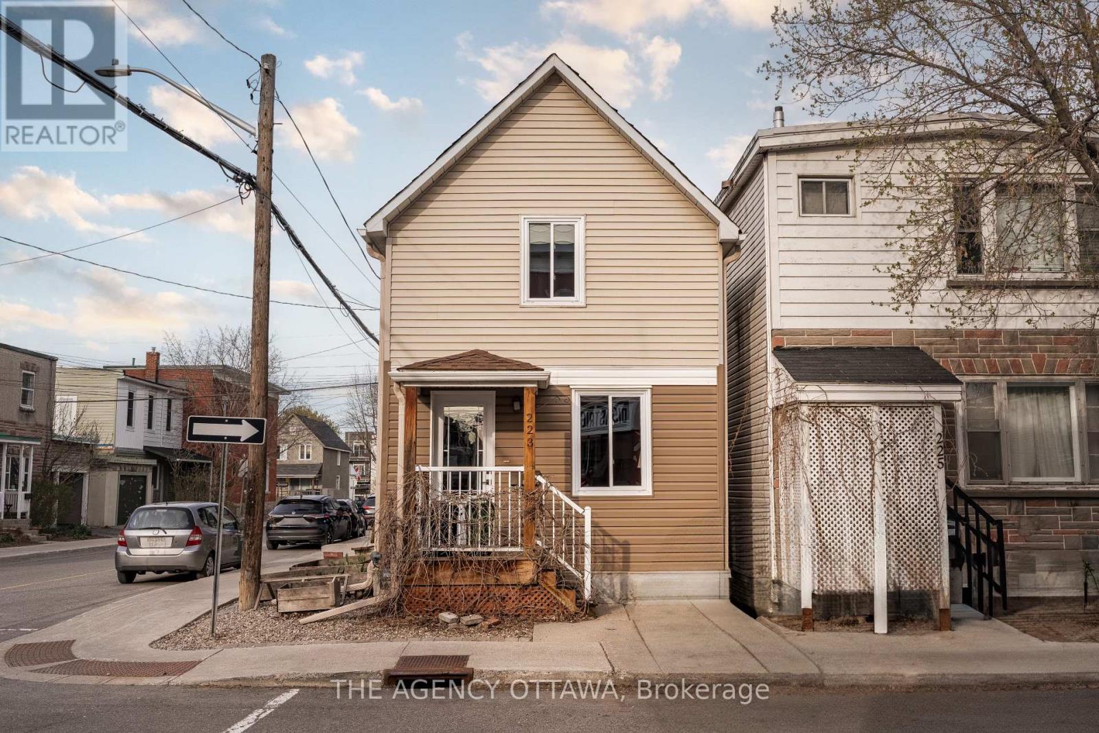 223 Carruthers Avenue, Ottawa, Ontario  K1Y 1N8 - Photo 1 - X12207805