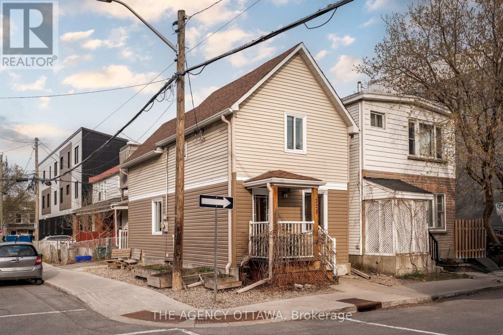 223 Carruthers Avenue, Ottawa, Ontario  K1Y 1N8 - Photo 21 - X12207805