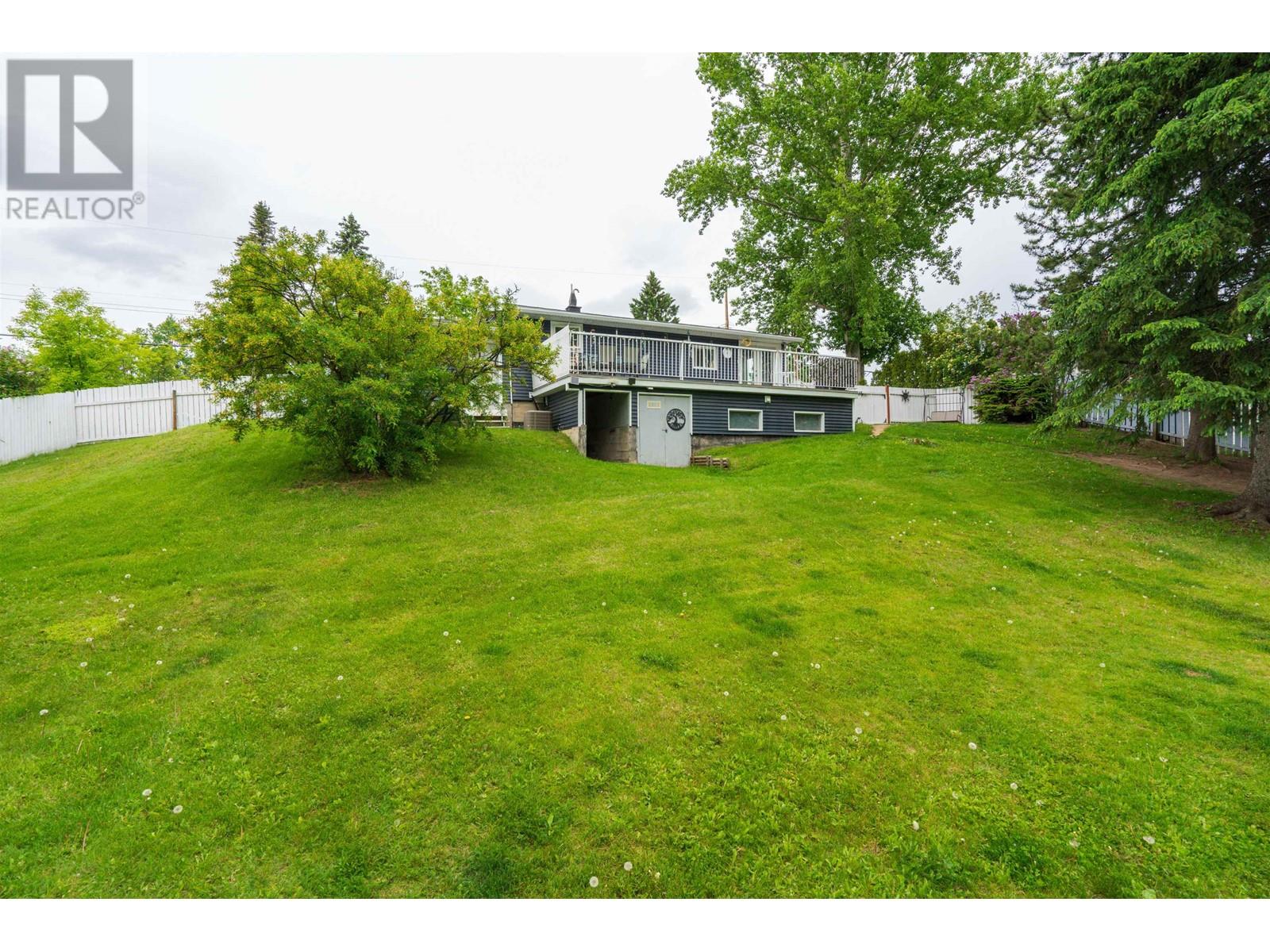 2703 Petersen Road, Prince George, British Columbia  V2N 1P1 - Photo 9 - R3012348