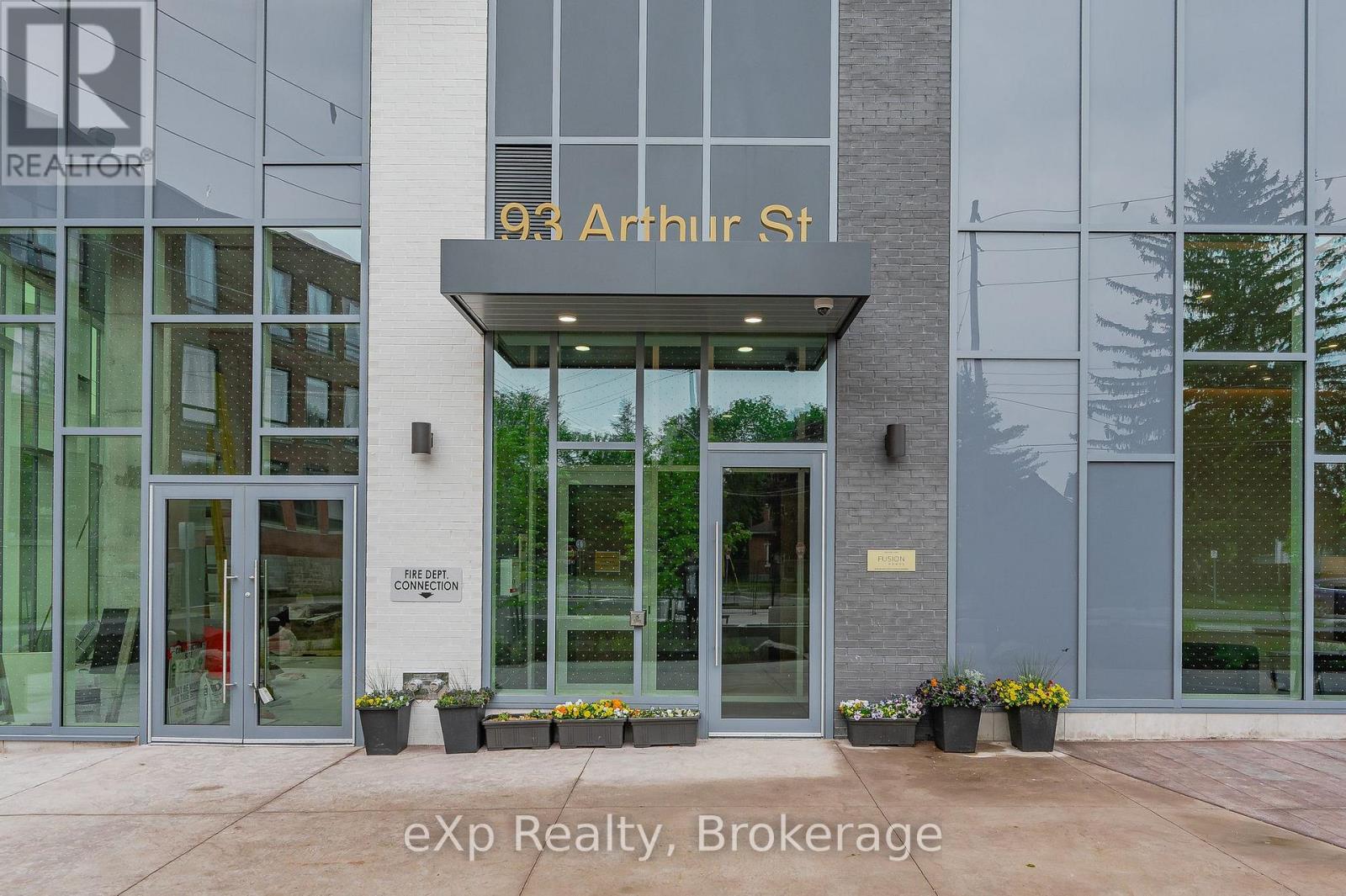 606 - 93 Arthur Street S, Guelph, Ontario N1E 0T3 - Photo 2 - X12186860