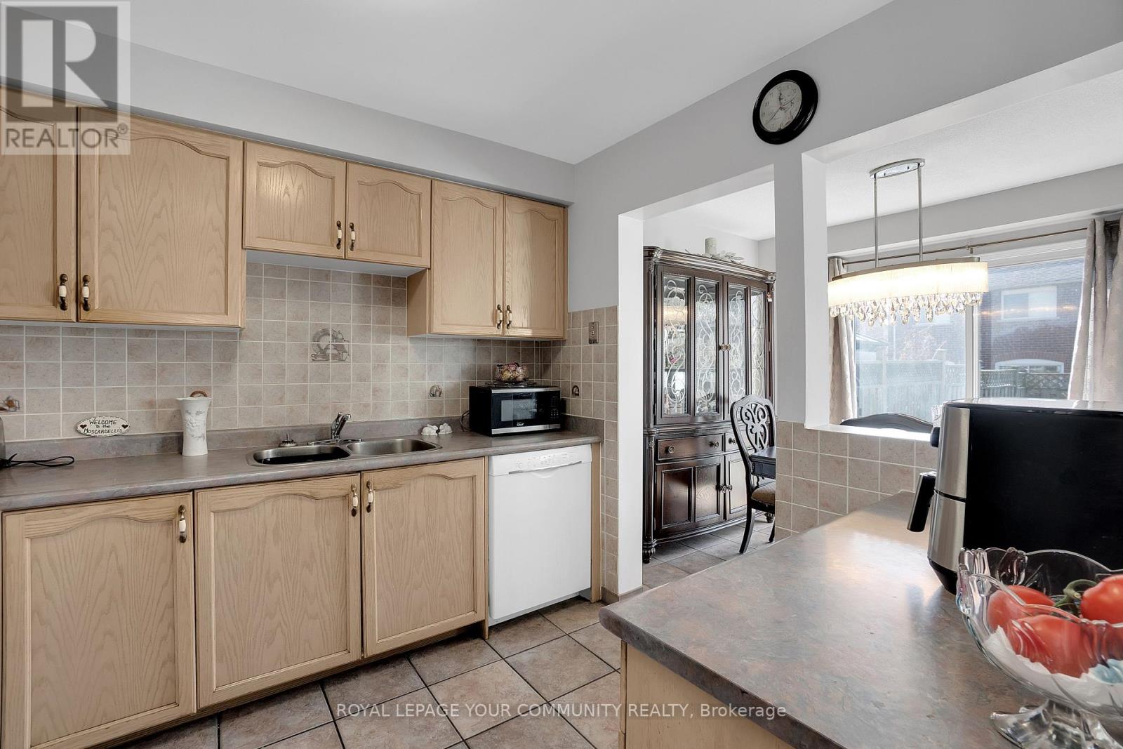 86 Islay Crescent, Vaughan, Ontario  L6A 2C1 - Photo 8 - N12206905