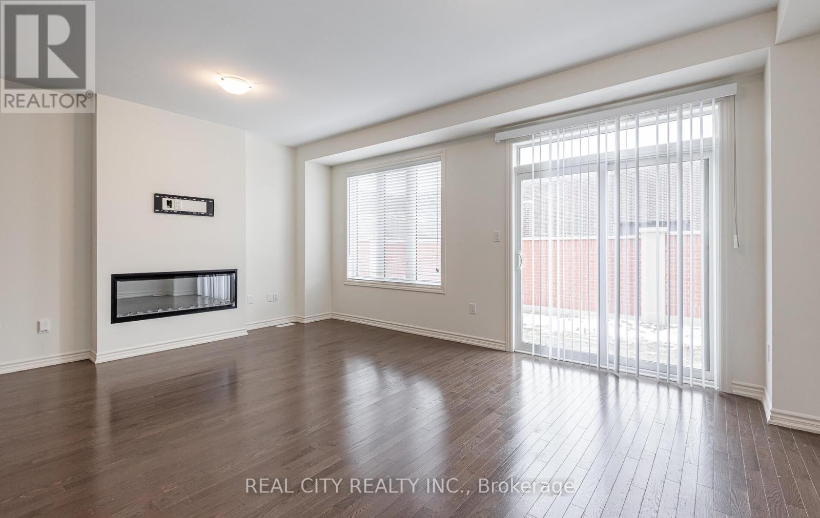 10 Donald Ficht Crescent, Brampton, Ontario  L7A 5H8 - Photo 15 - W12115637