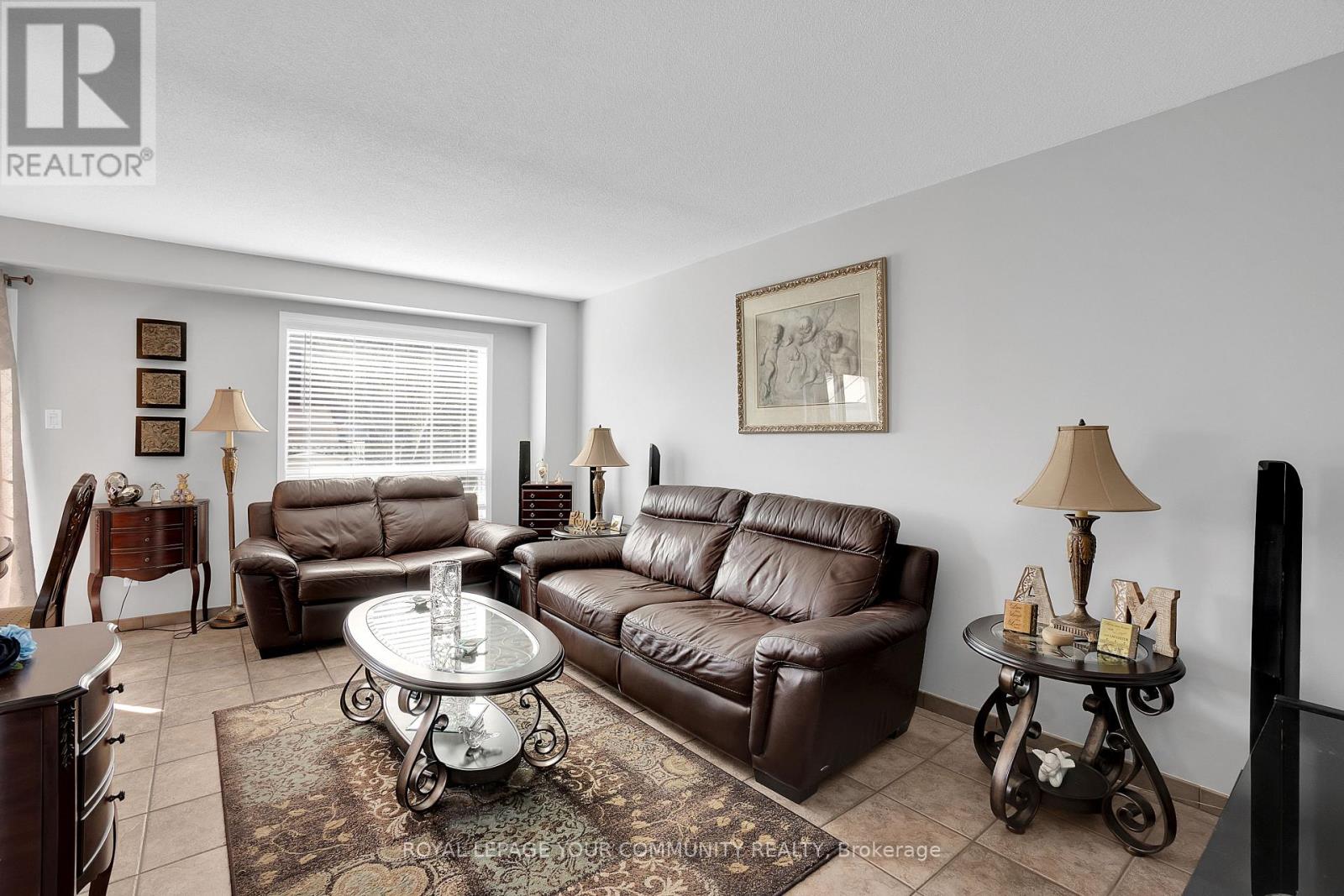 86 Islay Crescent, Vaughan, Ontario  L6A 2C1 - Photo 5 - N12206905