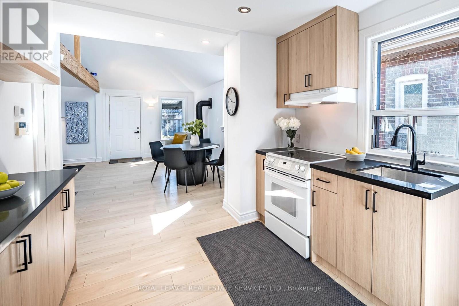 48 Thirteenth Street, Toronto, Ontario  M8V 3H4 - Photo 15 - W12207286