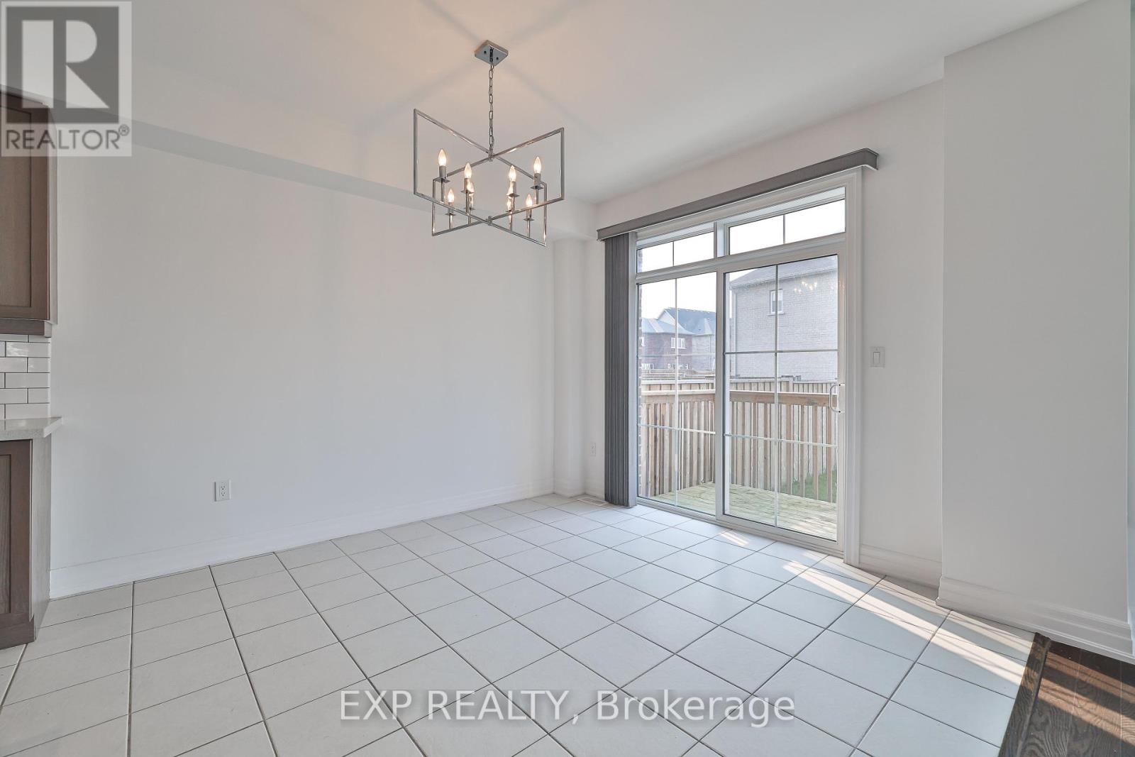 1487 Farrow Cres Crescent, Innisfil, Ontario  L9S 0L6 - Photo 11 - N12207695