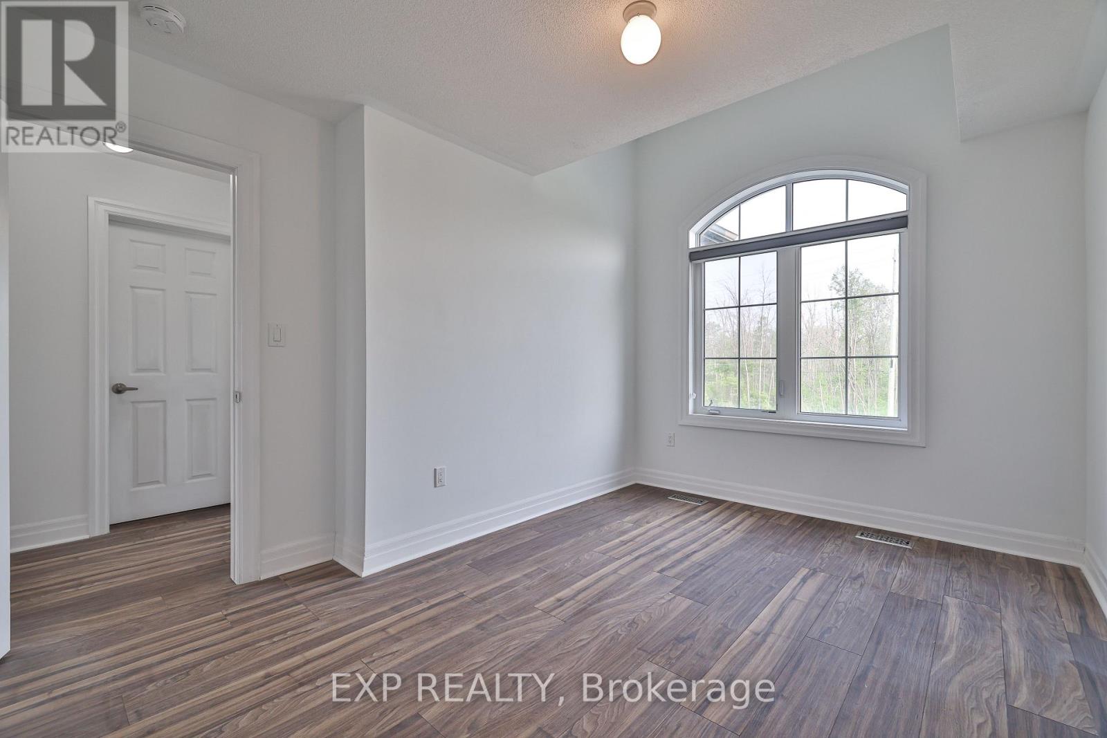 1487 Farrow Cres Crescent, Innisfil, Ontario  L9S 0L6 - Photo 32 - N12207695
