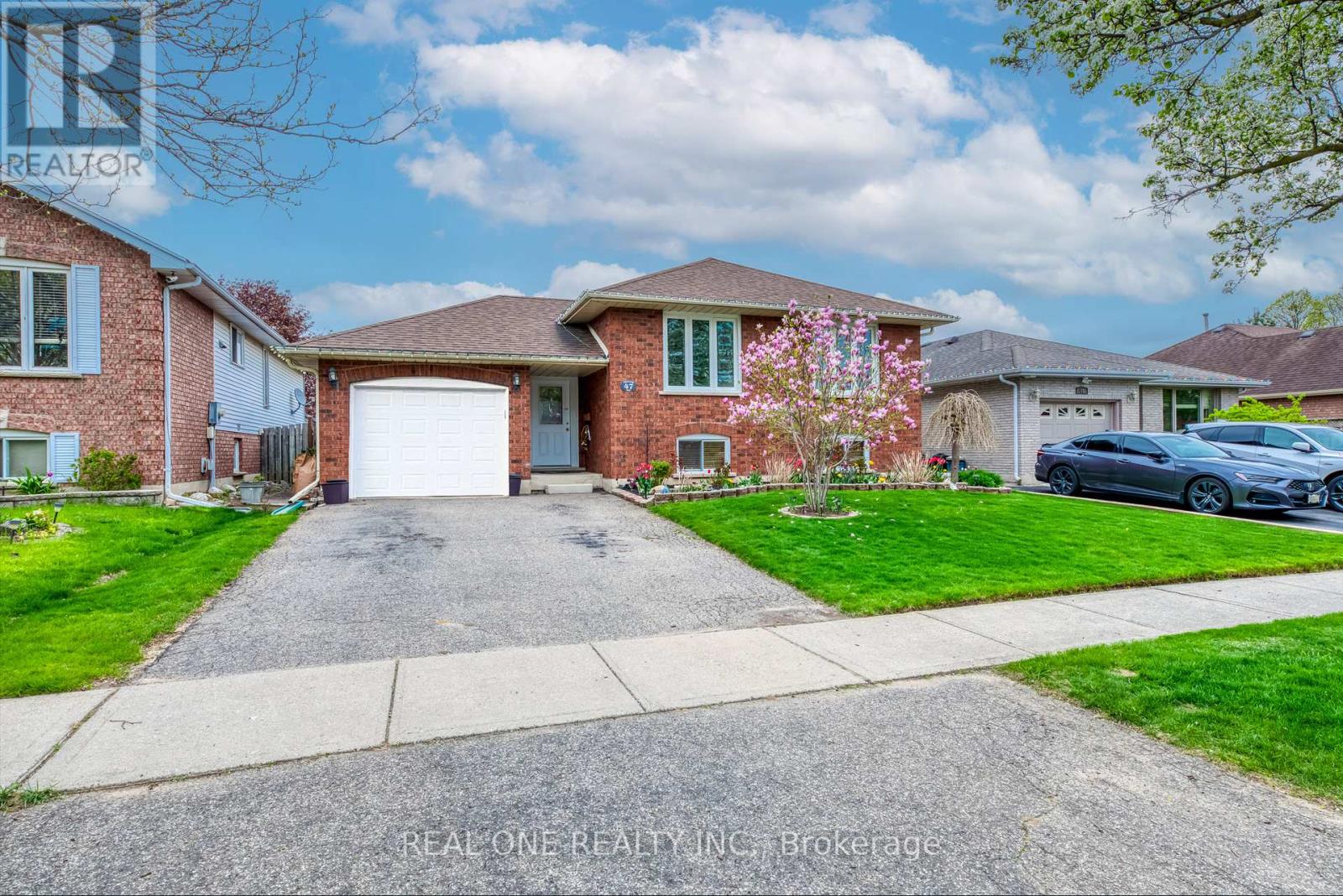 Property at 47 TRILLIUM WAY image 1