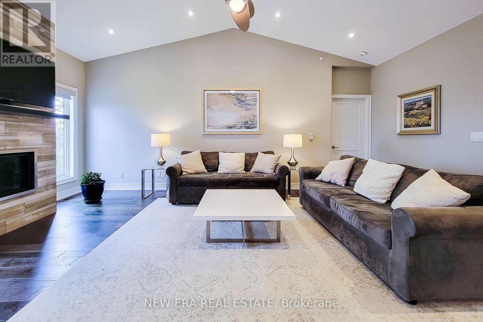 32 Ridgeview Crescent, Niagara-On-The-Lake, Ontario  L0S 1J1 - Photo 10 - X12203791