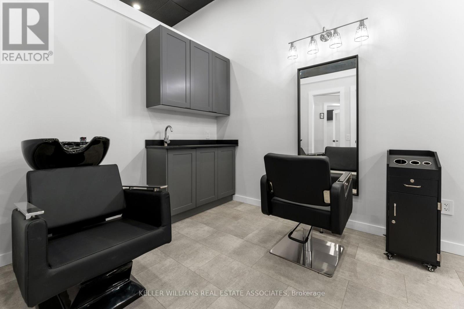 3 - 45 Wyndham Street N, Guelph, Ontario  N1H 4E4 - Photo 5 - X12204158