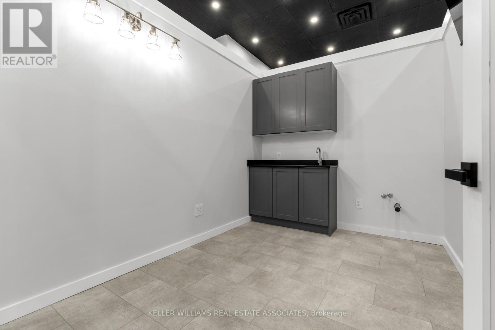 10 - 45 Wyndham Street N, Guelph, Ontario  N1H 4E4 - Photo 9 - X12204162