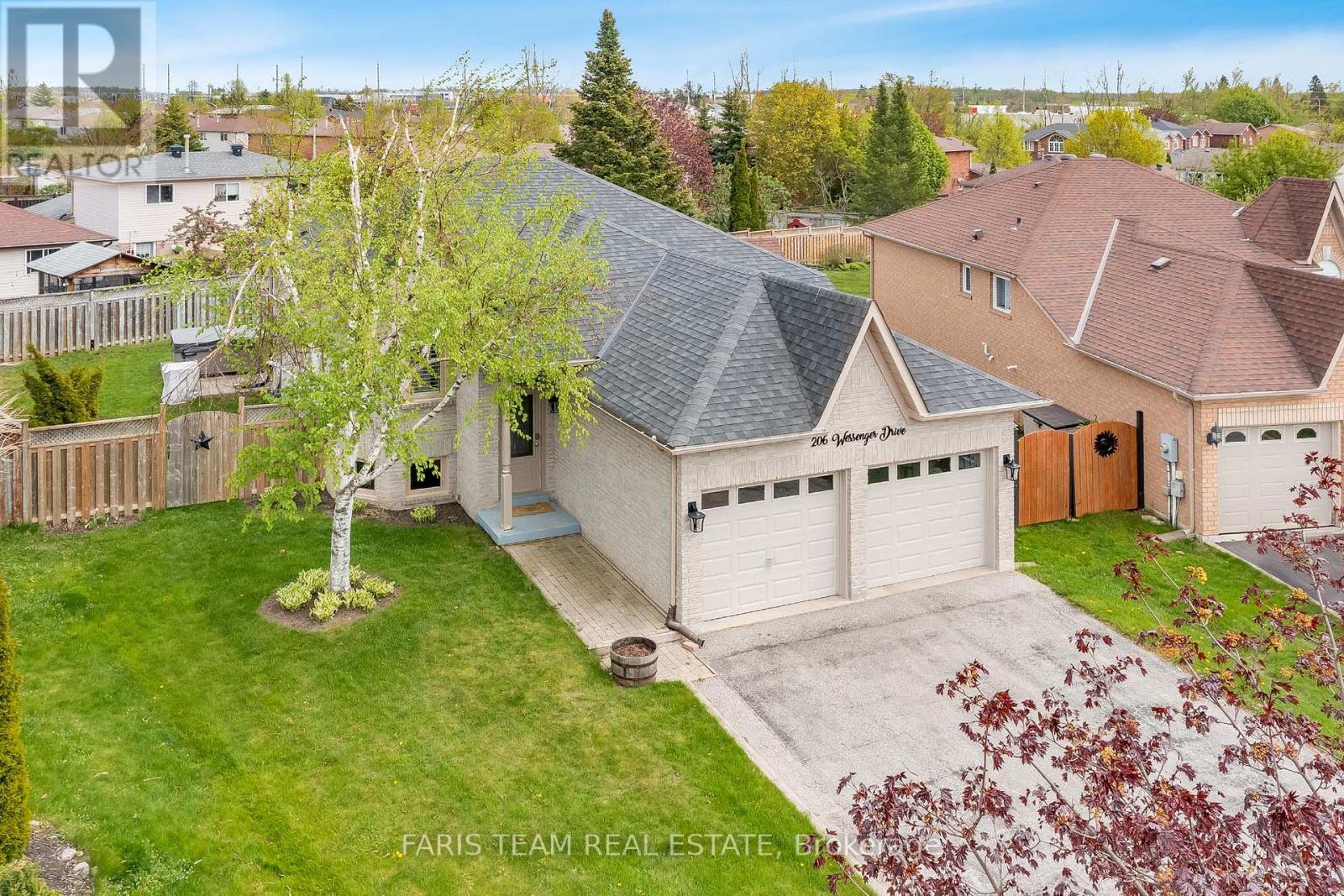 206 WESSENGER DRIVE, Barrie, Ontario