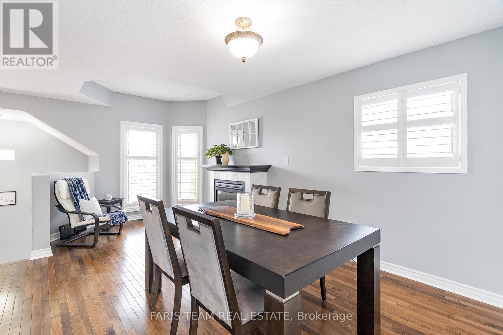 206 Wessenger Drive, Barrie, Ontario  L4N 8N9 - Photo 8 - S12207645