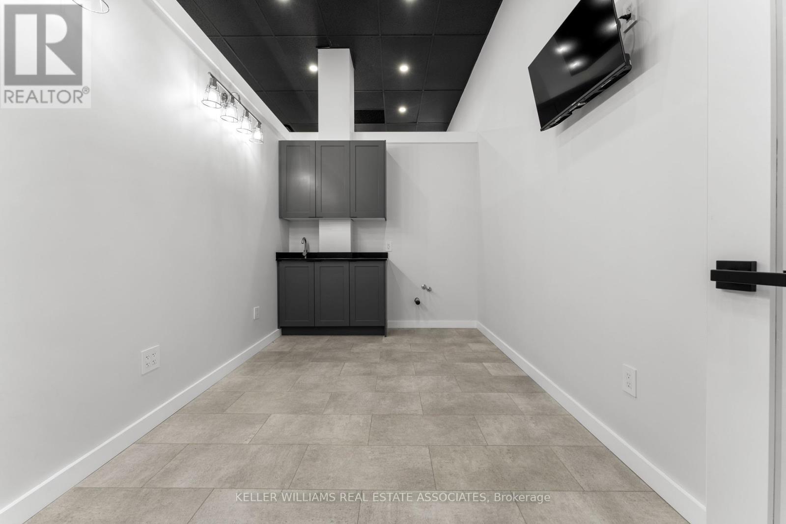9 - 45 Wyndham Street N, Guelph, Ontario  N1H 4E4 - Photo 14 - X12204161