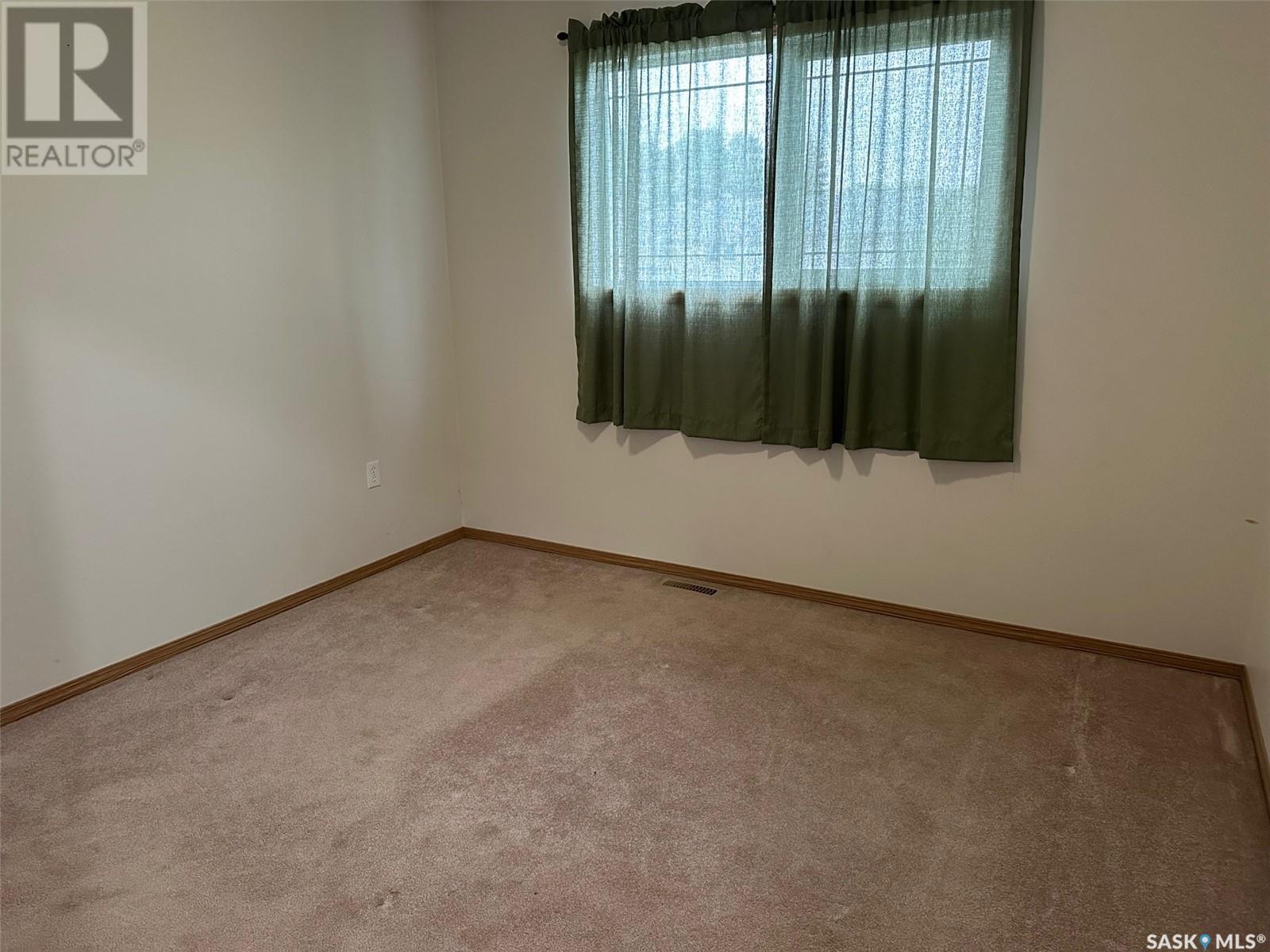 1277 Veterans Crescent, Estevan, Saskatchewan  S4A 1Z9 - Photo 8 - SK008838