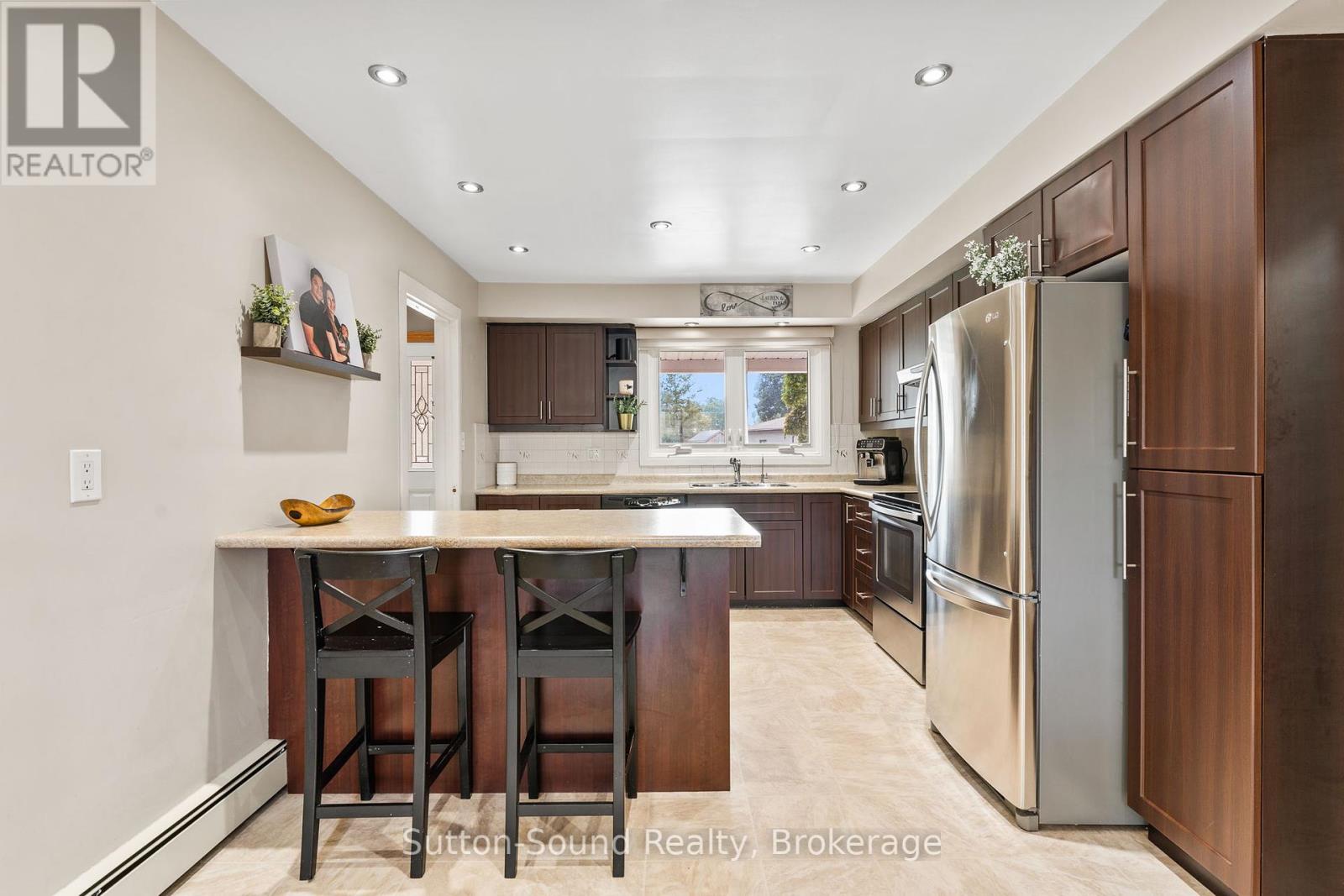 232 4th Avenue, Hanover, Ontario  N4N 2B5 - Photo 11 - X12207760