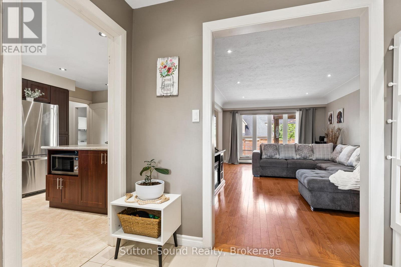232 4th Avenue, Hanover, Ontario  N4N 2B5 - Photo 6 - X12207760