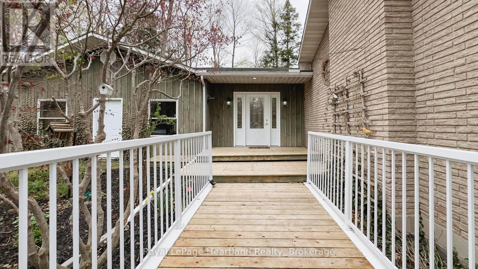 41829 Amberley Road, Morris Turnberry, Ontario  N0G 1G0 - Photo 42 - X12207824